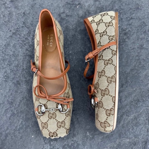 Gucci Shoes - Gucci Women's Beige and Brown Flats